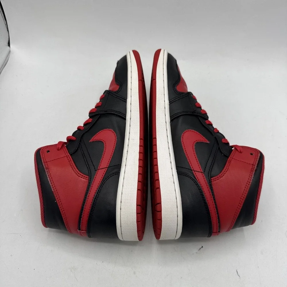Nike Air Jordan 1 Mid Alternate Bred Sneakers Mens 9 DQ8426-060‎